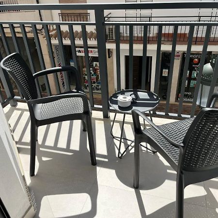 Apartamentos Mombasa 1 Planta ネルハ エクステリア 写真