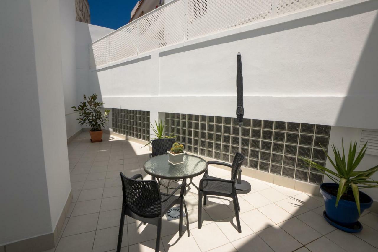 Apartamentos Mombasa 1 Planta ネルハ エクステリア 写真
