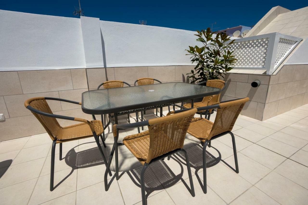 Apartamentos Mombasa 1 Planta ネルハ エクステリア 写真