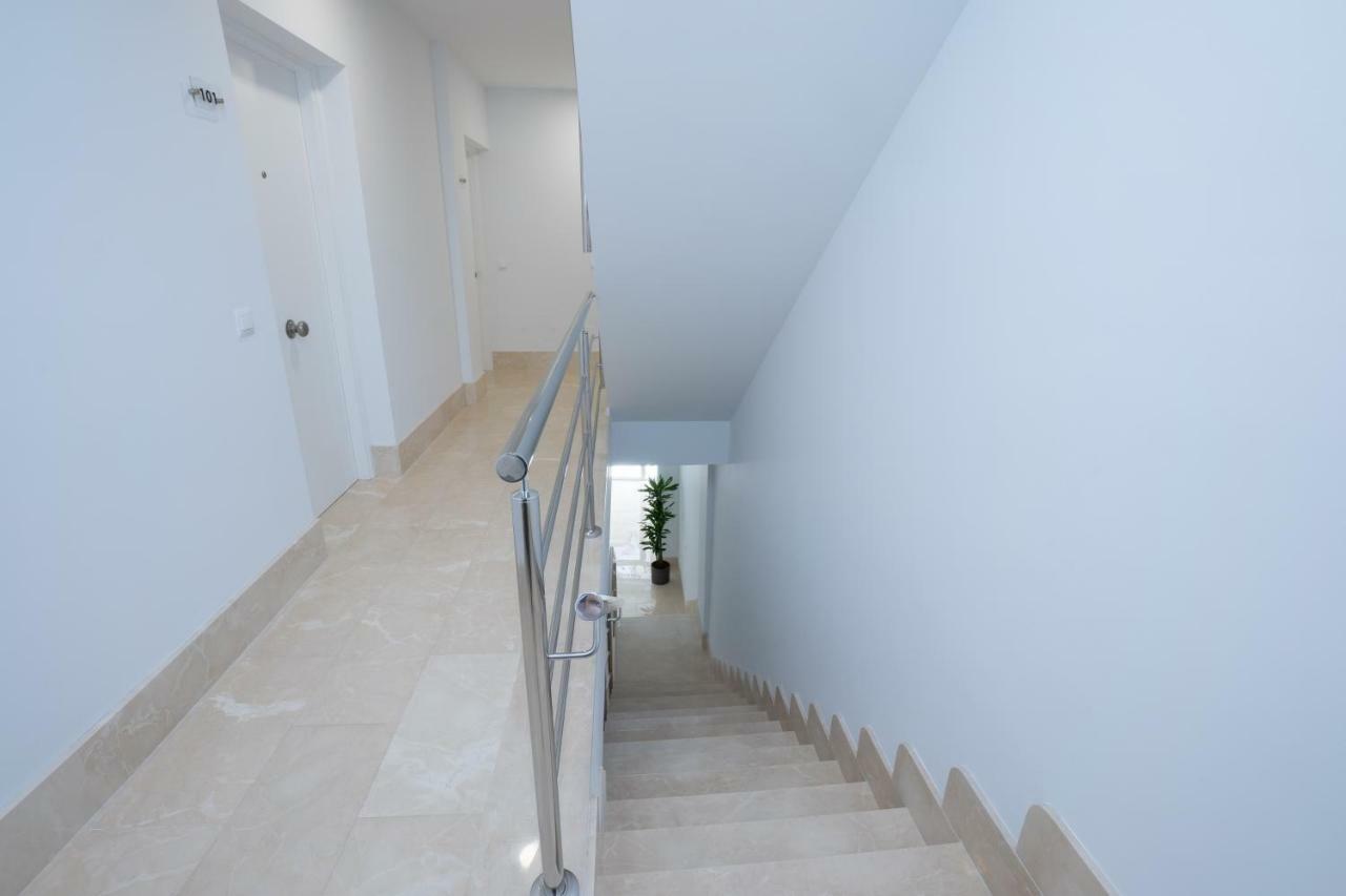 Apartamentos Mombasa 1 Planta ネルハ エクステリア 写真