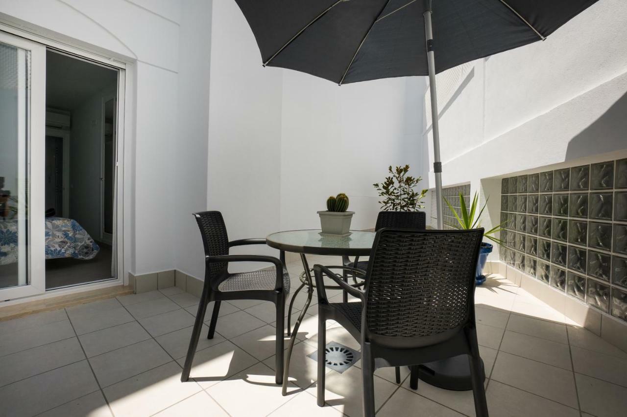 Apartamentos Mombasa 1 Planta ネルハ エクステリア 写真